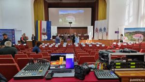 Inchiriere Videoproiectoare,ecrane de proiectie,TV 4K ,stand tv,boxe,dj,lumini,tun de spuma - imagine 10