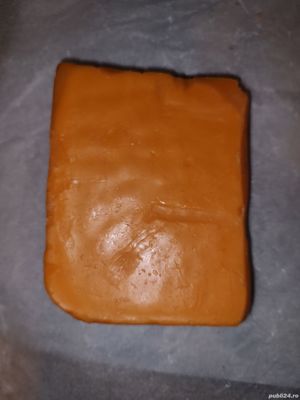 Vând roiuri de albine, miere polifloră și de tei, ceară, propolis, Tinctură,  boștină  