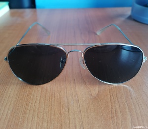 Vând ochelari de soare Aviator ! 