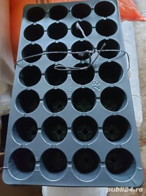 Tavite alveolare rotunde sau patrate