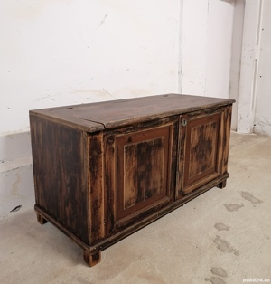 Cufar foarte vechi din lemn masiv - imagine 2