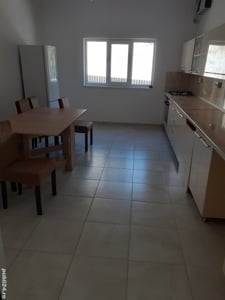 Vand casa 6 cam 198 m/p garaj si gradina - imagine 2