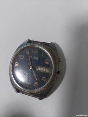 Ceas SLAVA cu data,ceas de mana vechi-defect si incomplet