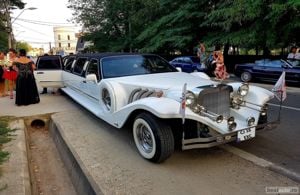 Limuzina chrysler 300C si Excalibur vintage pentru diferite evenimente     - imagine 2