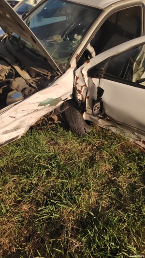 Dezmembrez Volkswagen Caddy 1.9 SDi an 2000 - imagine 4