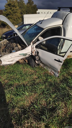 Dezmembrez Volkswagen Caddy 1.9 SDi an 2000 - imagine 2