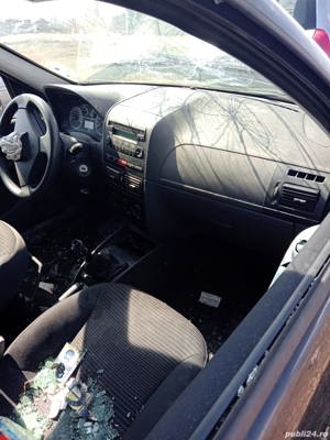 Dezmembrez Fiat Albea 1.4i benzina an 2009 - imagine 9