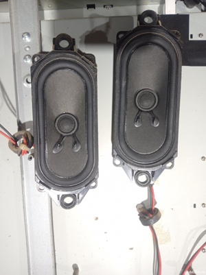 set 2 difuzoare j1efu de pe TV myria my32735bk