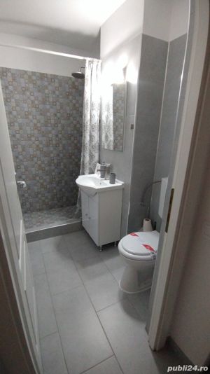 Închiriez apartament central in regim hotelier cu doua camere  - imagine 7