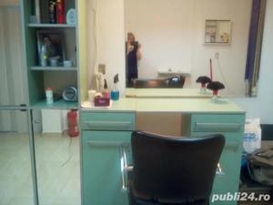 mobilier salon coafura se vinde si pe componente