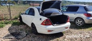 Dezmembram mercedes-benz c-class w203 limuzina - imagine 3