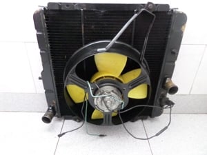 Vand radiator  racire motor   //  43 cm x 41 cm