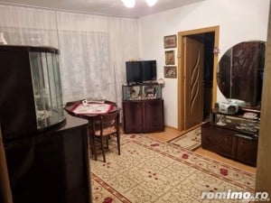 2 camere etajul 2 centrala proprie mobilat si utilat Girocului langa Spitalul Judetean - imagine 2