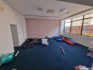 Poarta 6-spatiu comercial finisat modern cu 2 intrari - imagine 8