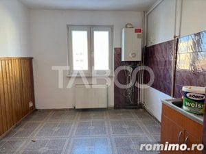 Apartament 2 camere etaj intermediar de vanzare in Fagaras zona Garii - imagine 8