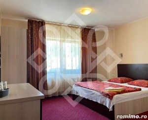 Pensiune cu 7 camere de vanzare in Baile 1 Mai - imagine 2
