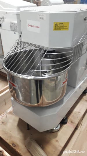 malaxor Aluat capacitate 22 litri  380v -1500w Italia nou sigilat