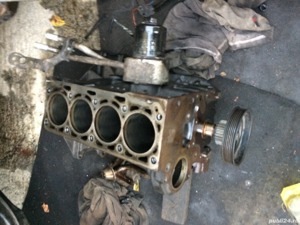 Componente motor golf 4 bora 1.6 16V AZD BCB AUS ATN bloc, arbore, chiulasa, pistoane - imagine 7