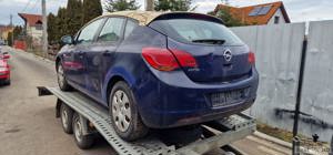 Dezmembrez opel astra J - imagine 4