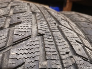 4 anvelope de iarna P215/60 R17 in stare buna . - imagine 6