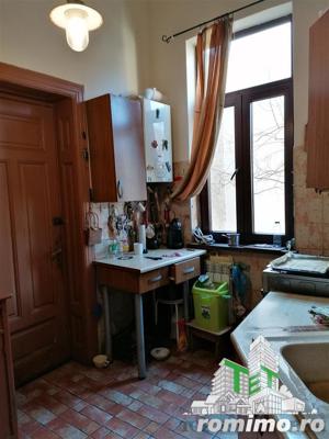 Vila de 19 camere in zona Parc Carol - imagine 12