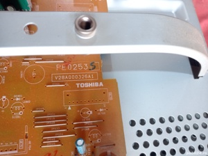 sursa pe0253 v28a000326a1 de pe tv Toshiba 32a3002p - imagine 2