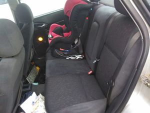 Vând schimb Ford focus berlina mk1 1,6 benzina - imagine 4