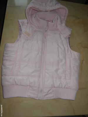 Vesta cu gluga pentru fete de 11 - 12 ani 