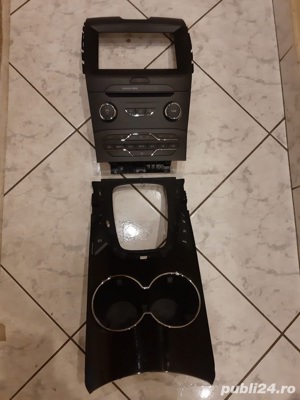 Ornament ,Consola centrala Ford  - imagine 2