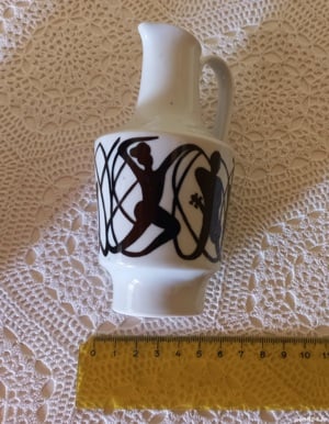 Vază Oameni în Paradis  porțelan RDG marcat WKCG