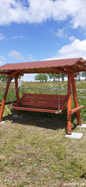 Mese, bănci, balansoare din lemn masiv 