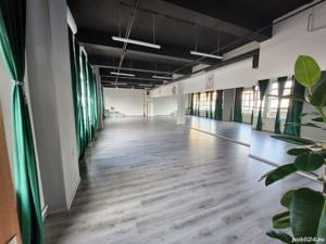 Sala open space cu parchet si oglinzi - studio dans, balet, zumba, pilates - imagine 4