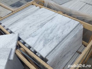 Marmura alba buciardata exterior