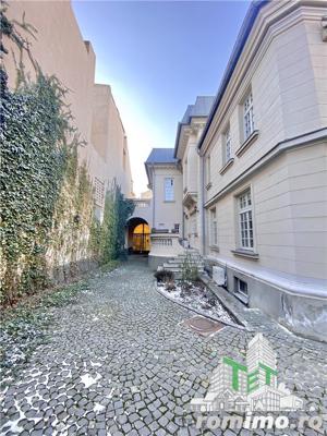 Vanzare vila interbelica reconsolidata si renovata in zona Armeneasca - imagine 10