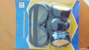 Masca cu filtru de carbone