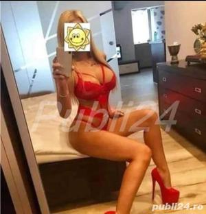 Blonda de lux noua in oras new party hotel vega