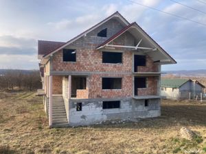 Casa in rosu, 3km de Dej, in Mica, localitate Manastirea - (jud. Cluj)  - imagine 2