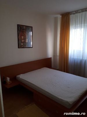 Inchiriez apartament 2 camere in zona Umt - imagine 1