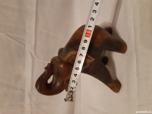 Elefant scluptat in lemn intreg Vintage 