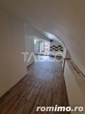 Casa de vanzare 240 mpu curte zona centrala pretabil birouri Sibiu - imagine 15