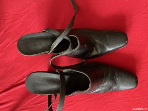 Pantofi negri din piele ptr femei - imagine 2