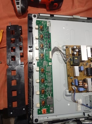 invertor vit71884.00 de pe tv LG 32ld350