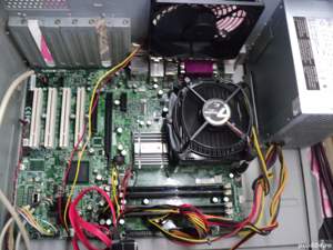 STATIE SERVER C2SBA+ Refurbished SUA (QUAD) Placa SUA cu garantie 12 luni Carcasa Tower Server DeLux
