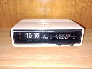 Thomson Radio-Reveile 2 Gammes Flip-clock radio vintage cu alarma anii '70 perfect functional
