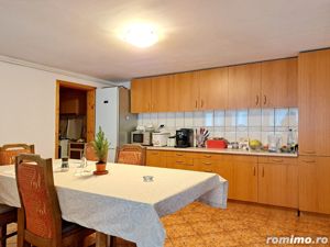 Proprietate investitionala cu  mai multe apartamente-singur in curte - imagine 3