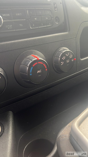 Nissan N V 400 - imagine 4