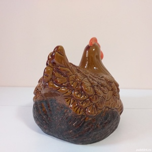 bibelou portelan ceramica gaina pitica closca, decor gradina pom, gard, etc - imagine 4