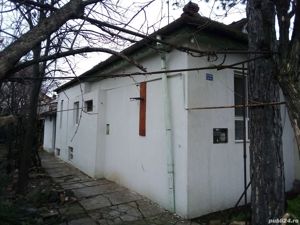 Casa de închiriat în zona lipovei  - imagine 2