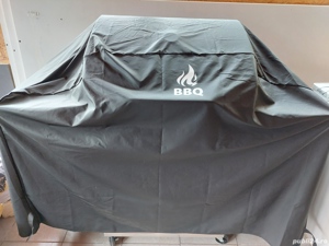 Gratar pe gaz cu aprindere piezzo electrica.