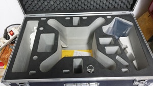 Vând valiză dronă  - imagine 3